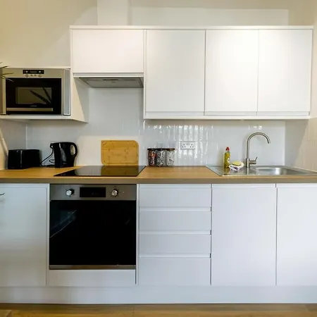 Grange Road 6 * Бристоль